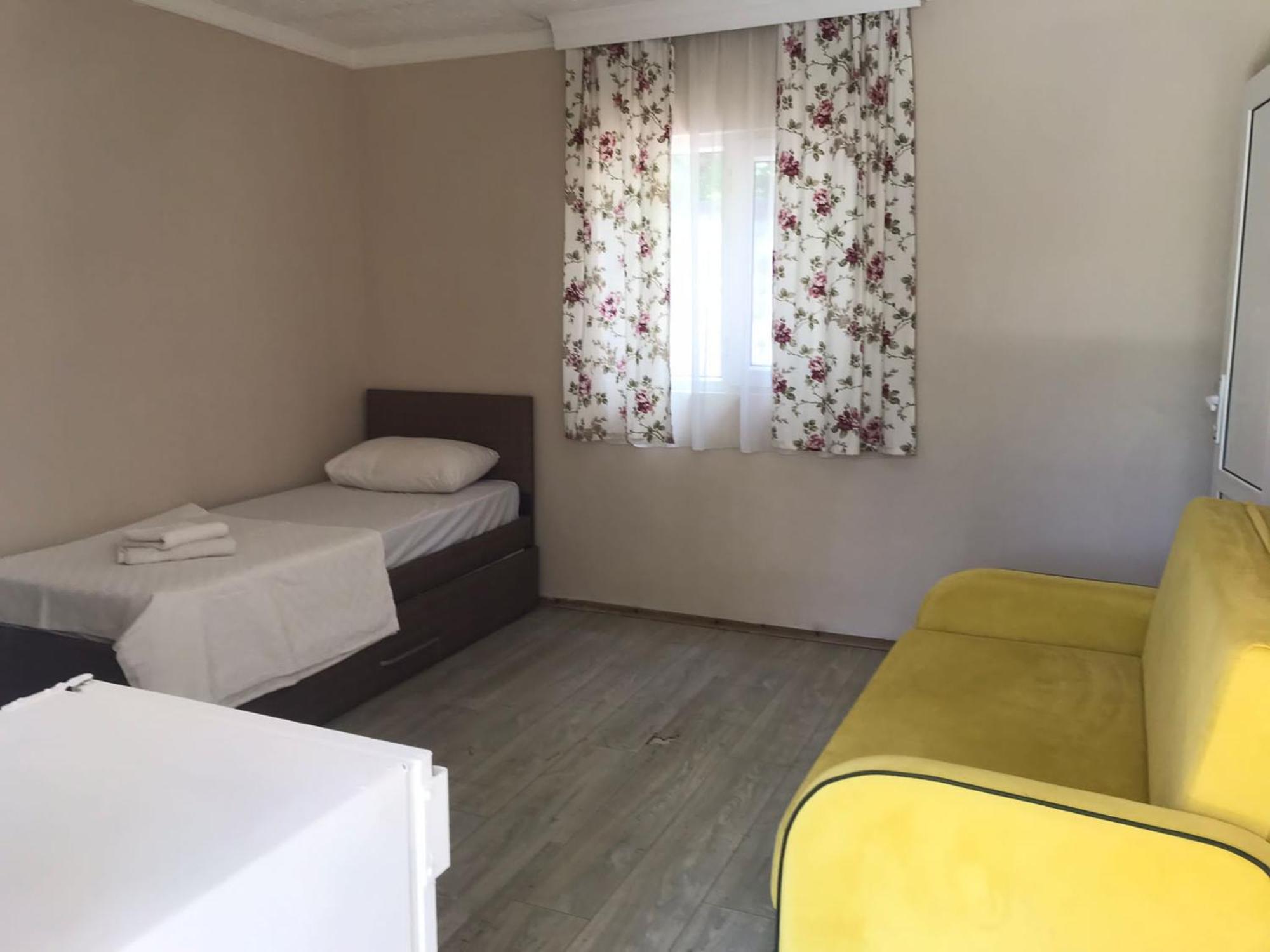 Hotel Cicek Evler Tatil Koeyue Armutlu Esterno foto