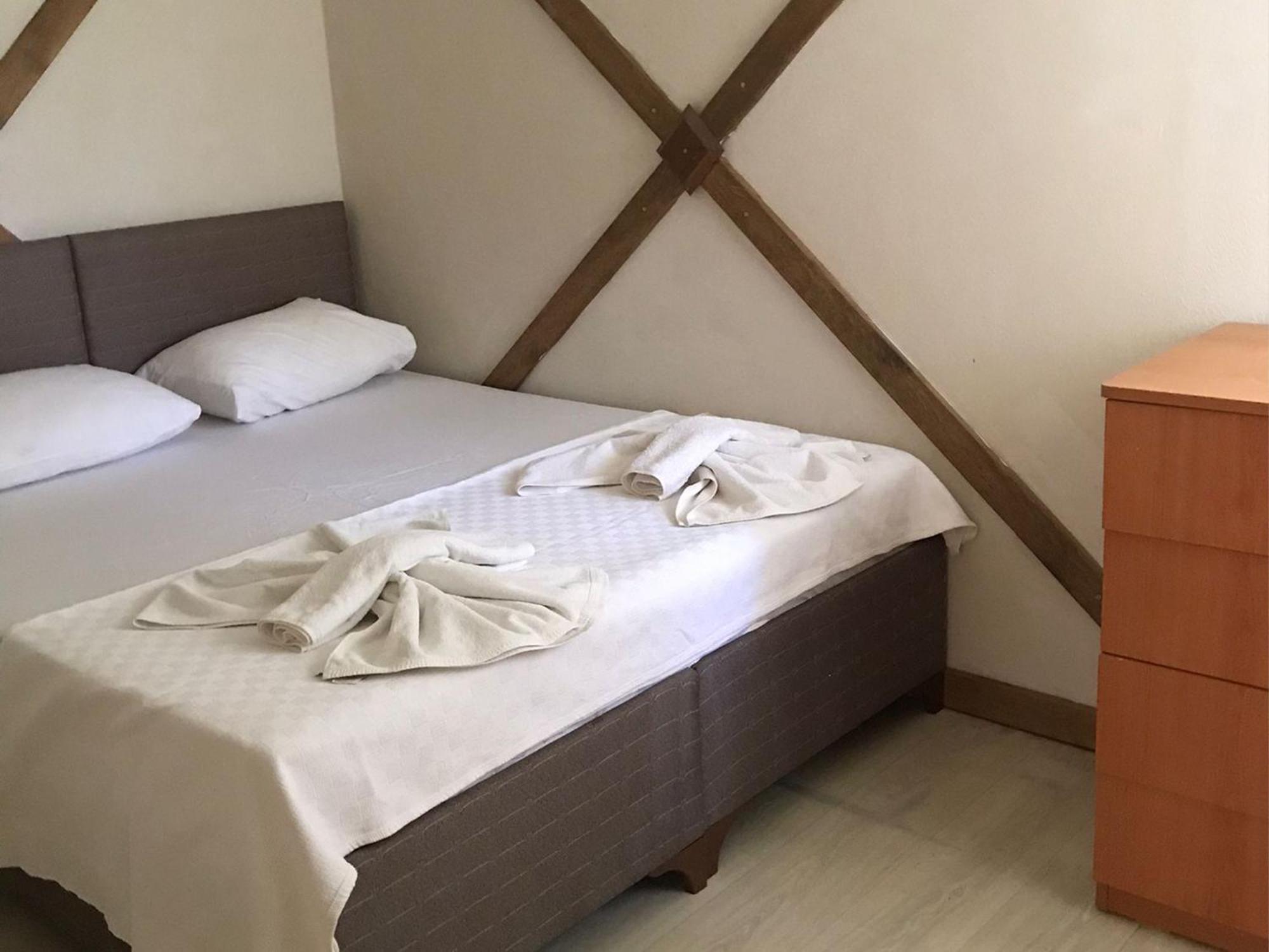Hotel Cicek Evler Tatil Koeyue Armutlu Esterno foto